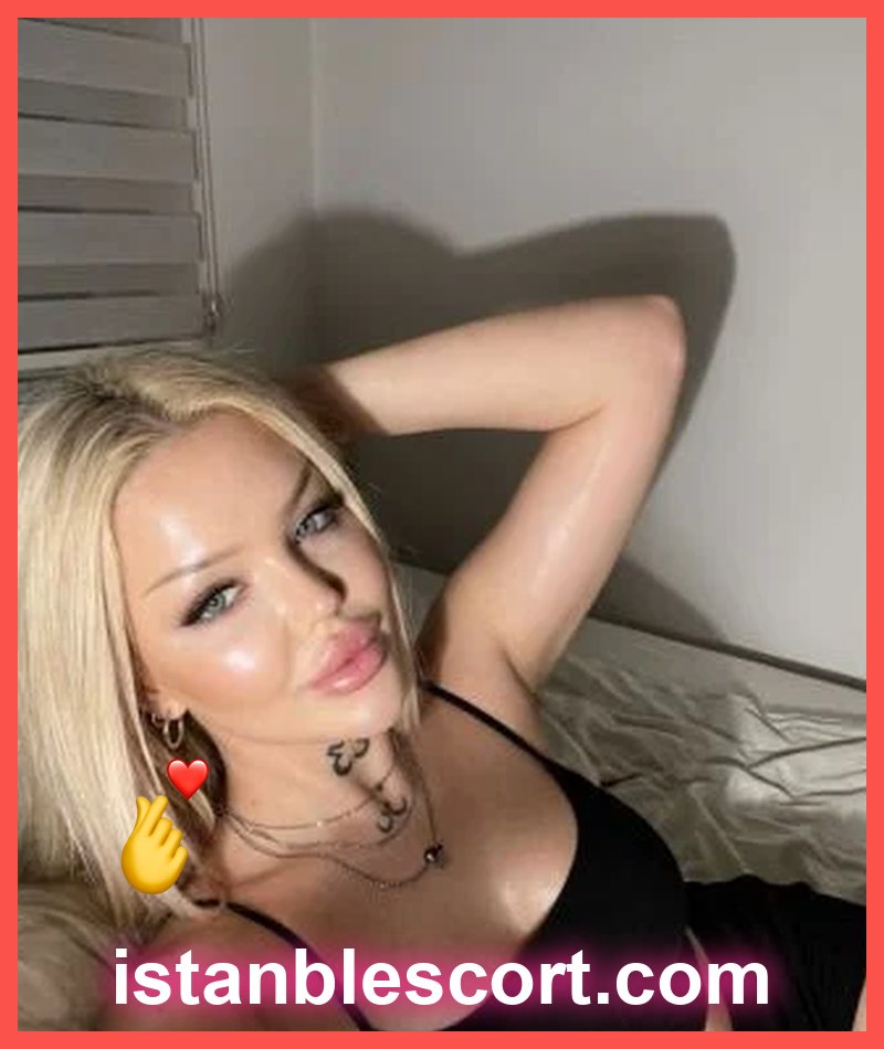 Defne, 27 — Ambarlı showcase card